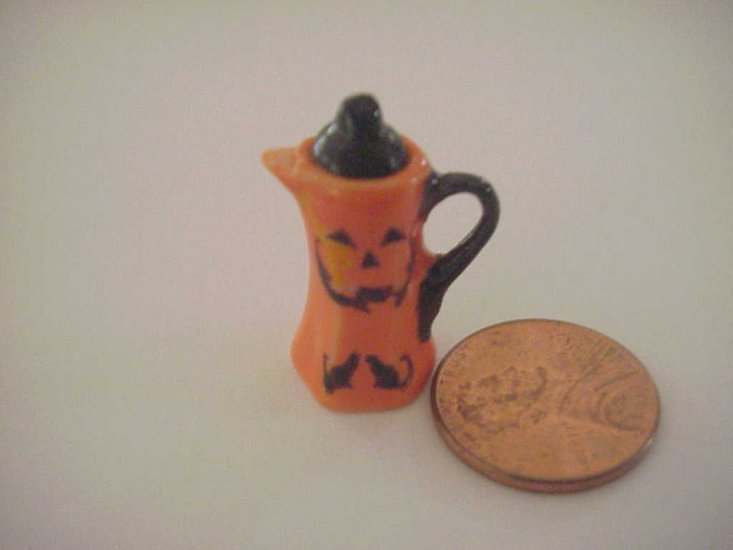 Porcelain Halloween decorated chocolate pot 1 - Click Image to Close