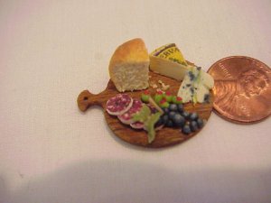 handcrafted breadboard cheese grapes 2