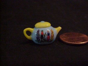 porcelain French Quimper teapot a2