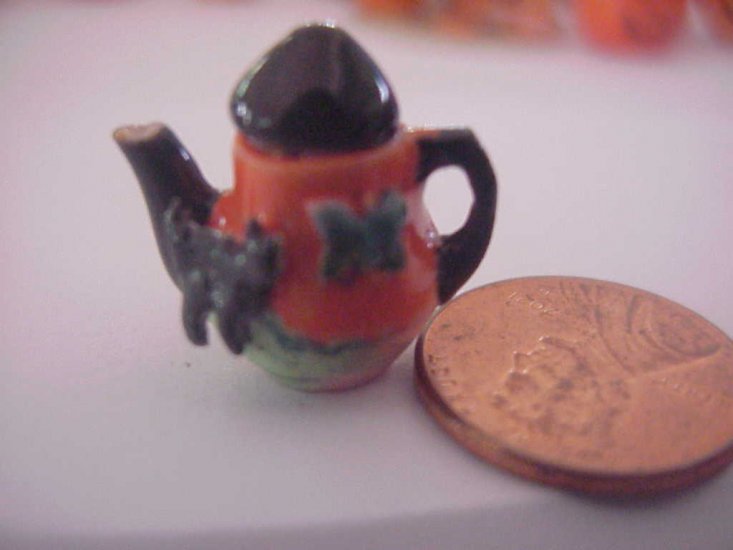 Porcelain Halloween teapot u - Click Image to Close