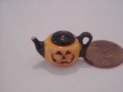 Porcelain Halloween teapot 6