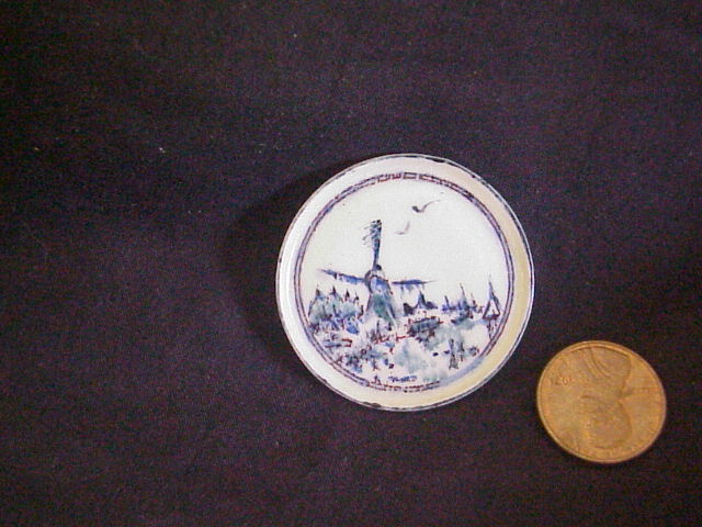1 1/2" porcelain blue delft platter hand painted 2 - Click Image to Close